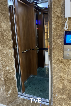 Thang Máy Khách Sạn 38